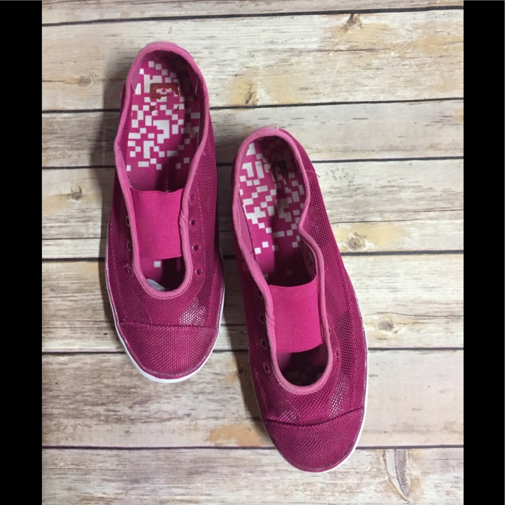 9 West Slip On Tennies